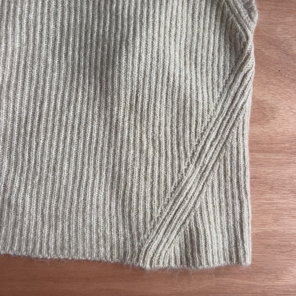 NWT ZARA turtleneck knit sweater vest size M green open back  sleeveless ribbed - Picture 3 of 7